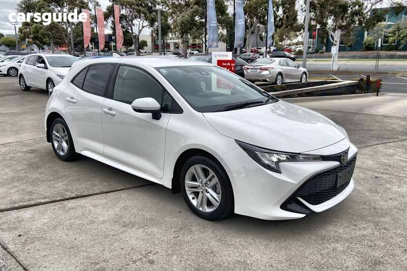 White 2022 Toyota Corolla Hatch ASCENT SPORT F