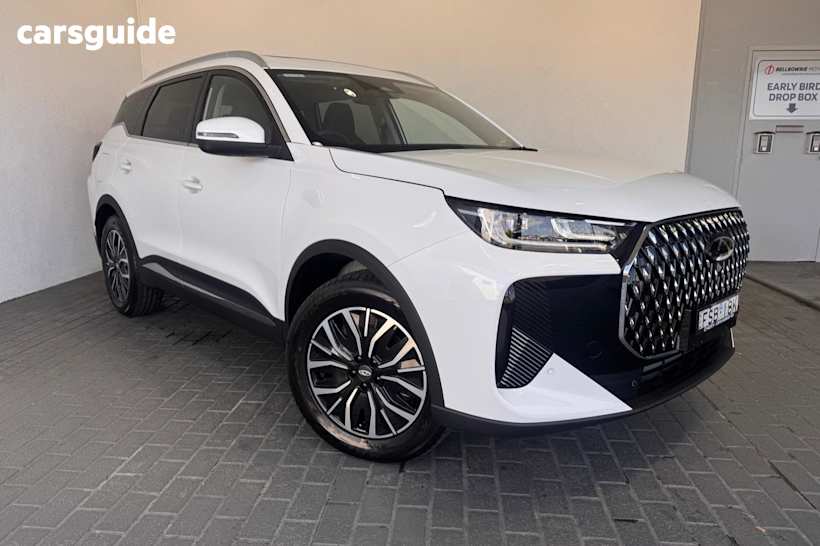 White 2025 Chery Tiggo 7 SUV SUPER HYBRID ULTIMATE F