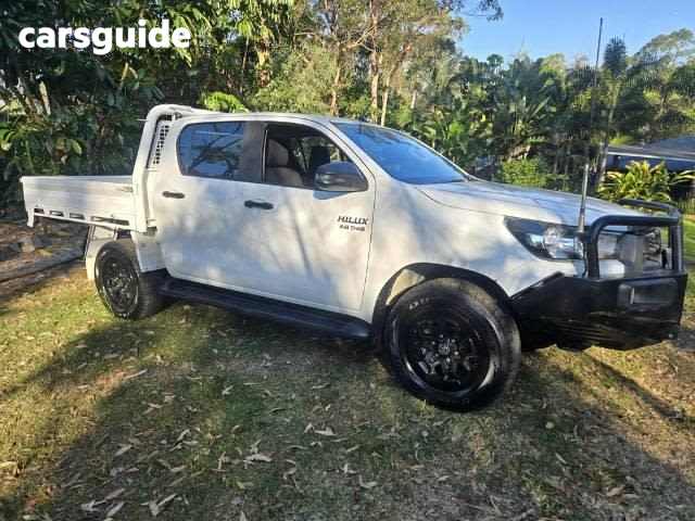 White 2021 Toyota Hilux Ute Tray SR 4X4