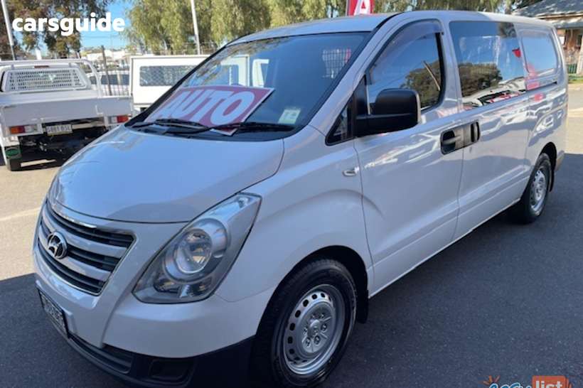 White 2016 Hyundai Iload Van 3S Liftback