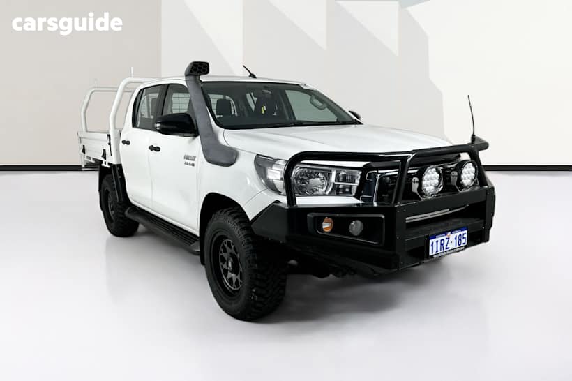 White 2019 Toyota Hilux Double Cab Chassis Sr (4X4)