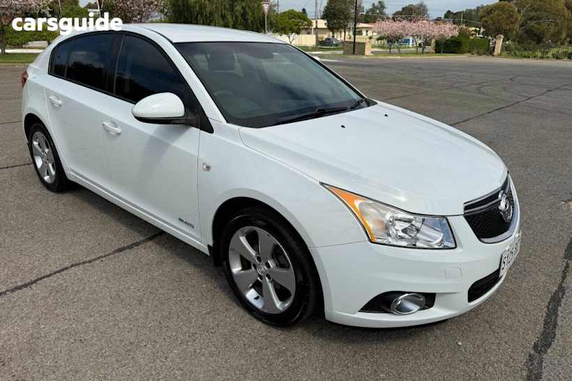 White 2014 Holden Cruze Hatchback Equipe