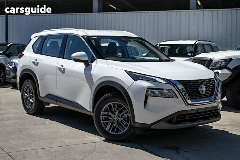 White 2024 Nissan X-Trail SUV ST F