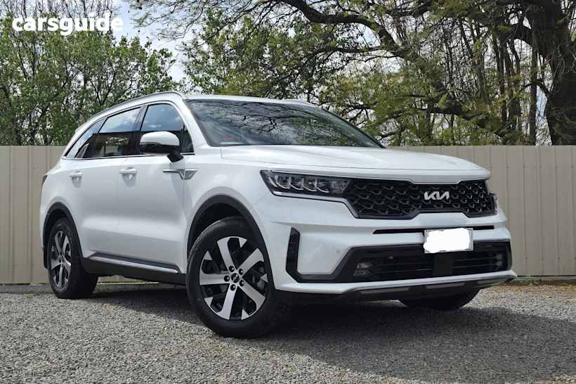 White 2022 Kia Sorento SUV SPORT 4X4