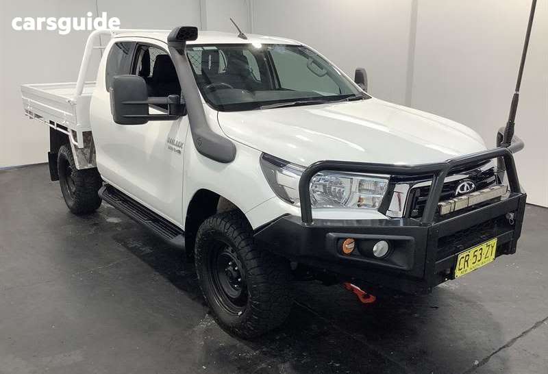 White 2017 Toyota Hilux X Cab Cab Chassis Sr (4X4)