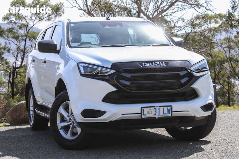 White 2024 Isuzu MU-X SUV LS-M 4X4