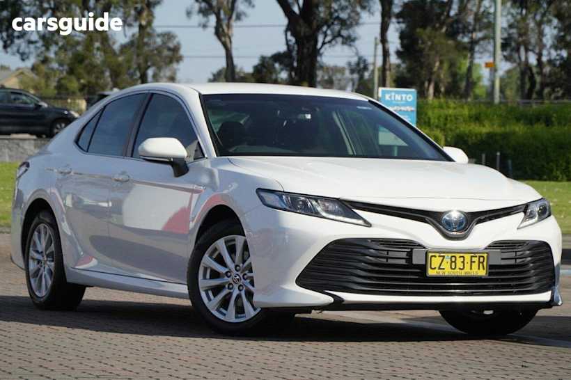 White 2020 Toyota Camry Sedan ASCENT F