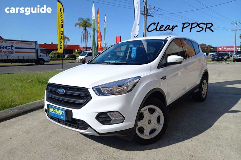 White 2018 Ford Escape SUV AMBIENTE