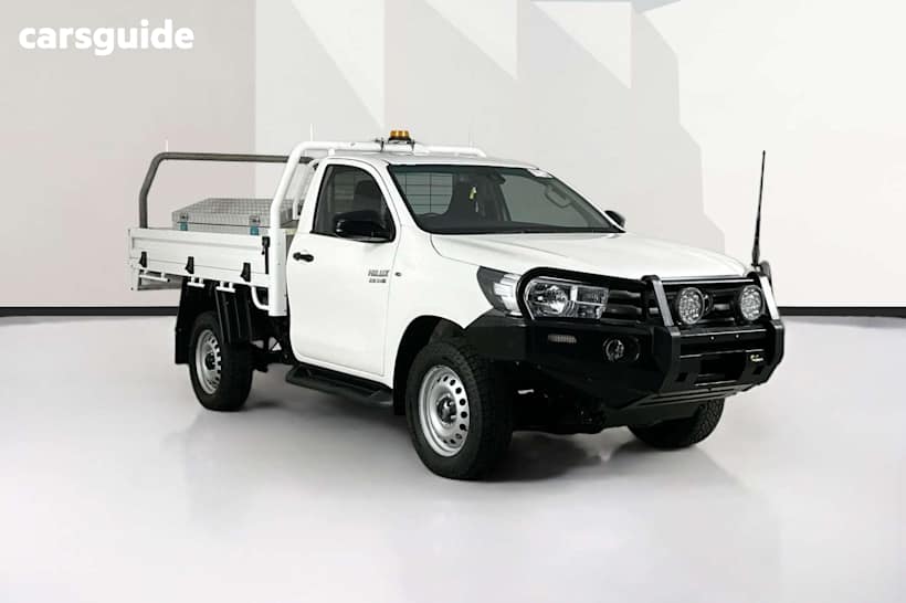 White 2022 Toyota Hilux Cab Chassis Sr (4X4)