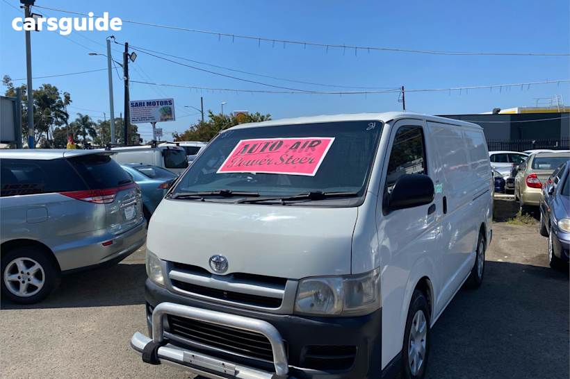 White 2005 Toyota HiAce Van Lwb