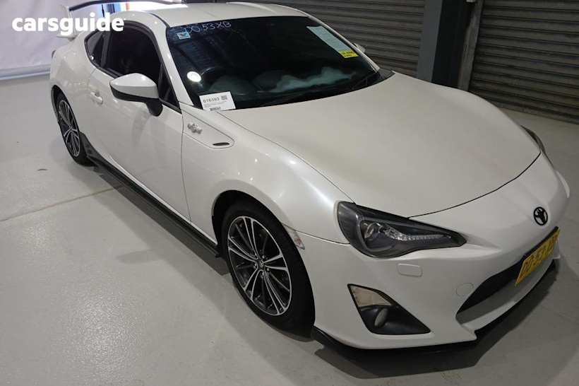 White 2013 Toyota 86 Coupe Gts