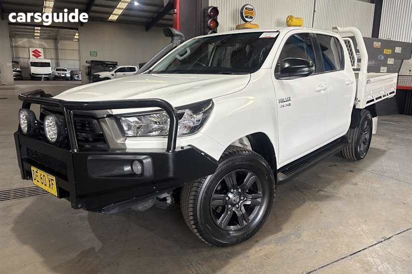 White 2022 Toyota Hilux Double Cab Chassis Sr (4X4)