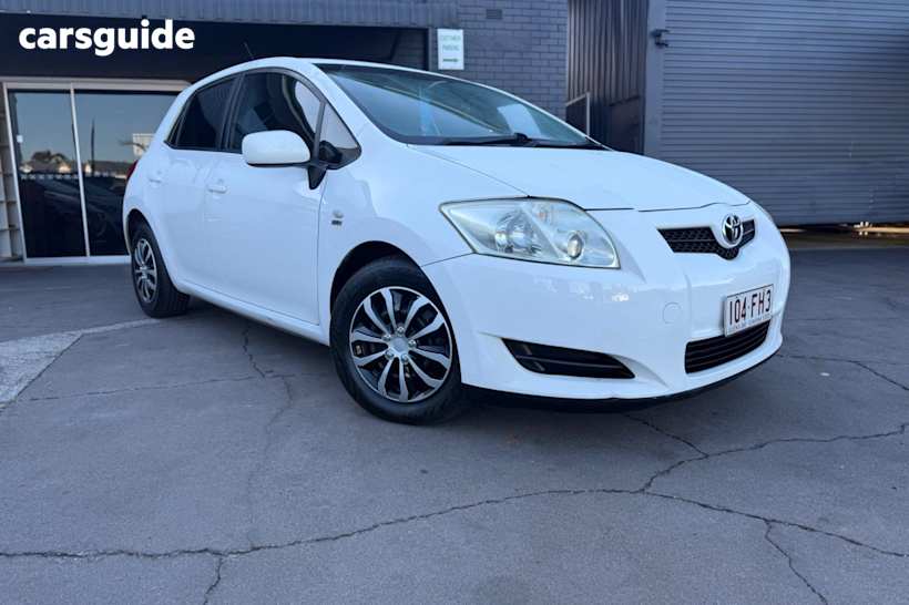 White 2008 Toyota Corolla Hatchback Ascent