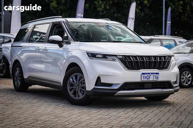 White 2022 Kia Carnival Wagon S