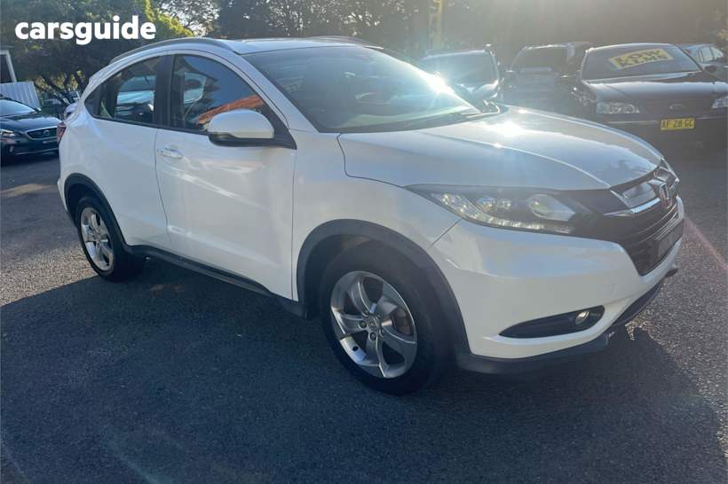 White 2017 Honda HR-V SUV VTI-S F