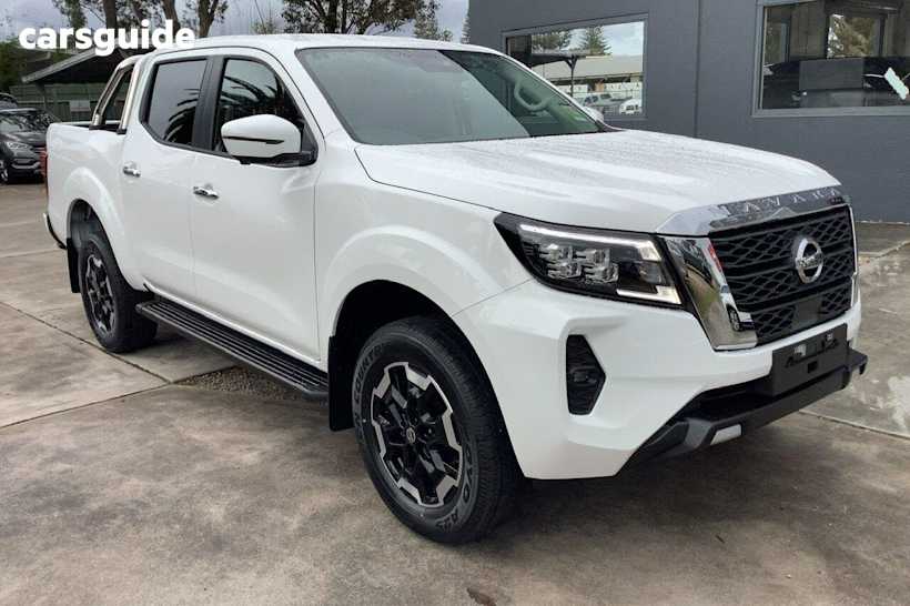 White 2025 Nissan Navara OtherCar ST-X
