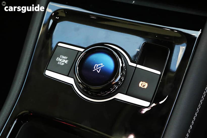 White 2025 Volkswagen Tiguan SUV 110TSI ELEGANCE F