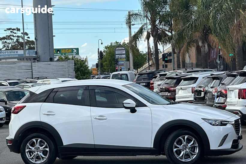 White 2015 Mazda CX-3 SUV MAXX F