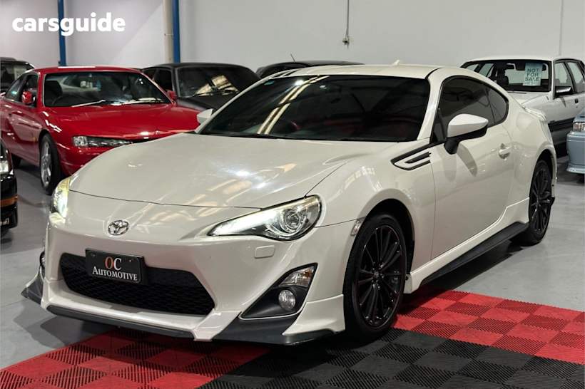 White 2015 Toyota 86 Coupe Gts Blackline