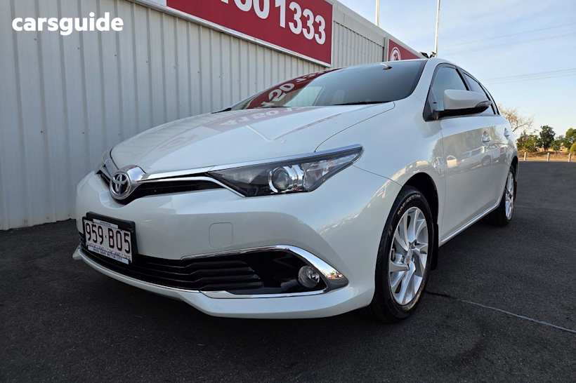 White 2016 Toyota Corolla Hatchback Ascent