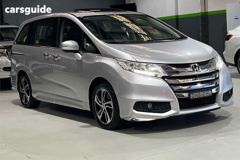 Silver 2016 Honda Odyssey SUV VTI-L F
