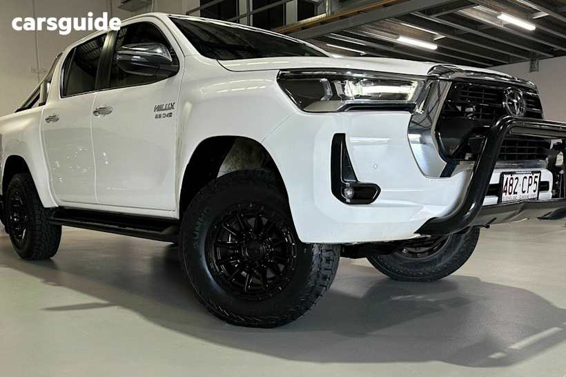 White 2021 Toyota Hilux Ute Tray SR5 4X4