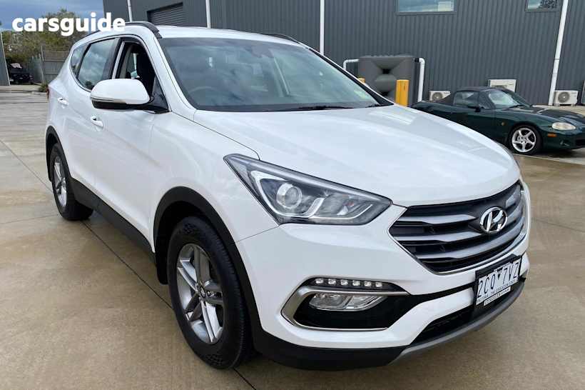 White 2018 Hyundai Santa FE SUV ACTIVE 4X4