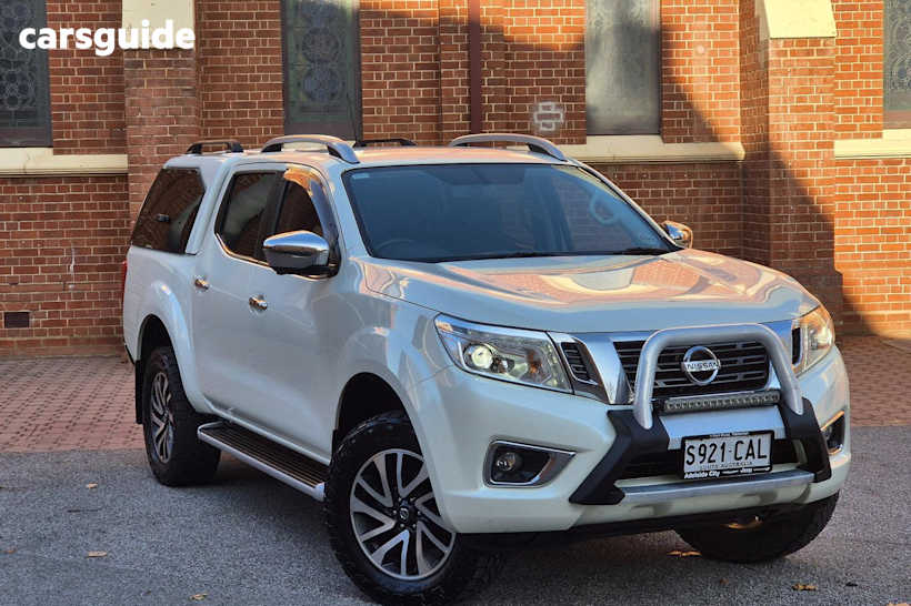 White 2019 Nissan Navara Dual Cab Pick-up St-X (4X4)