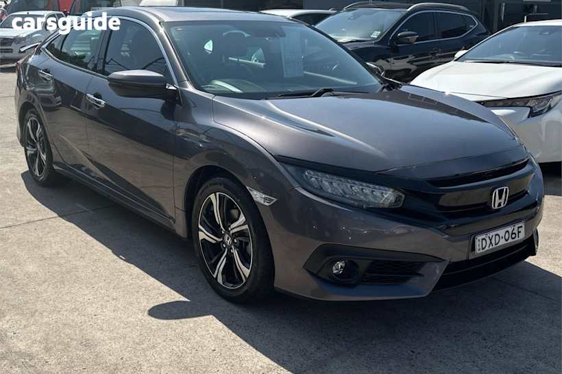 Silver 2018 Honda Civic Sedan RS F