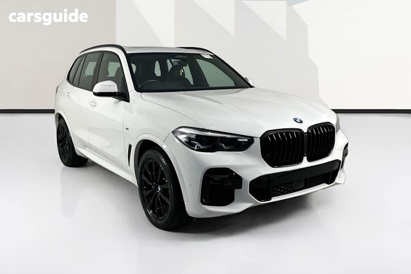 White 2023 BMW X5 Wagon Xdrive30D M Sport