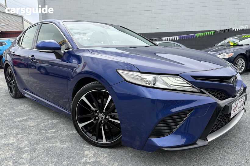 Blue 2018 Toyota Camry Sedan Sx