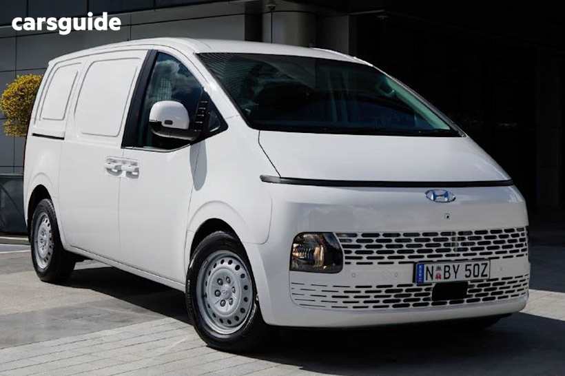 White 2025 Hyundai Staria Crew Van Load 5S 2.2D Liftback