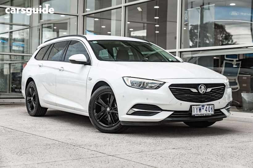 White 2018 Holden Commodore SUV LT F