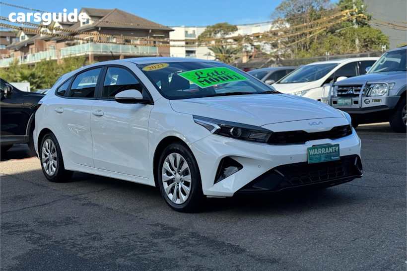 White 2022 Kia Cerato Hatchback S