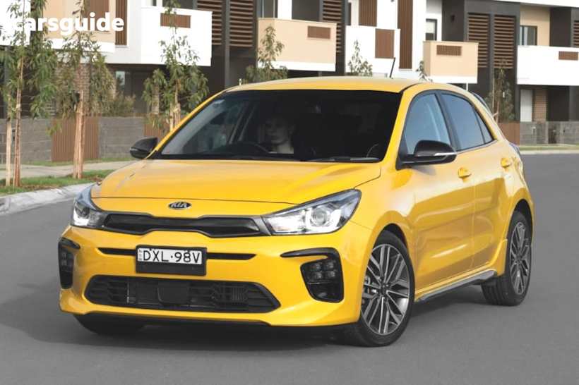 Red 2018 Kia RIO Hatchback S