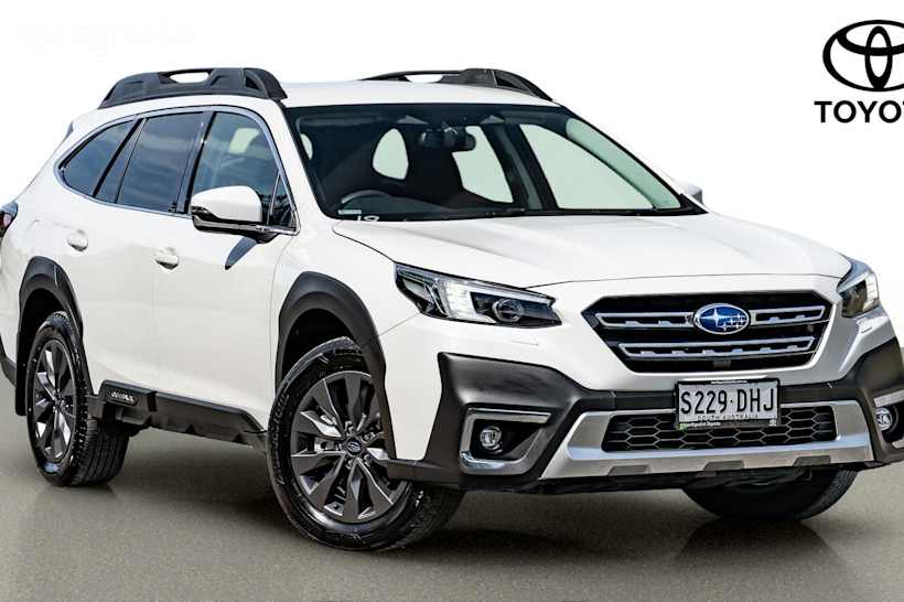 White 2024 Subaru Outback SUV AWD 4WD