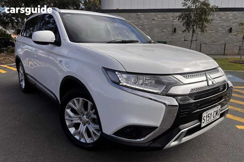 White 2019 Mitsubishi Outlander Wagon Es 7 Seat (2Wd)