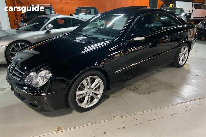 Black 2006 Mercedes-Benz CLK500 Coupe AVANTGARDE
