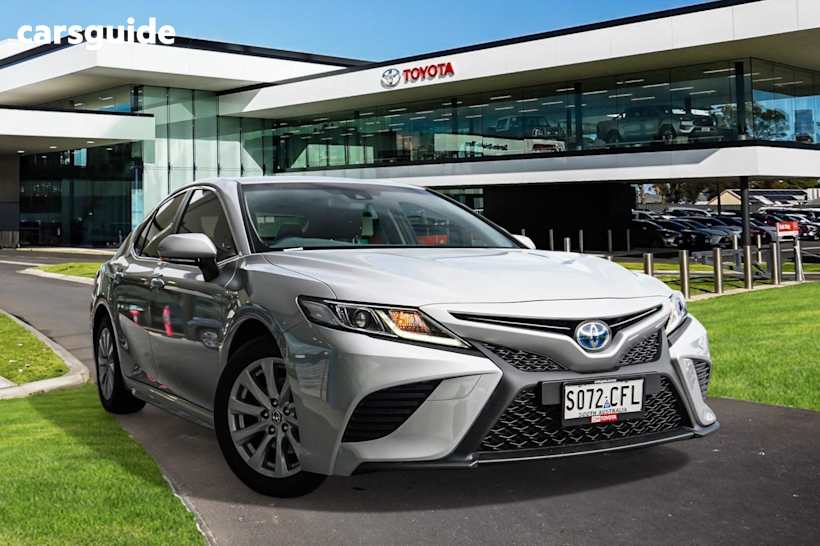 Silver 2020 Toyota Camry Sedan ASCENT SPORT F
