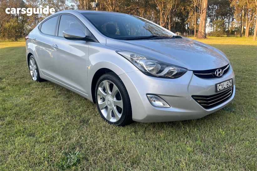 Silver 2011 Hyundai Elantra Sedan PREMIUM F