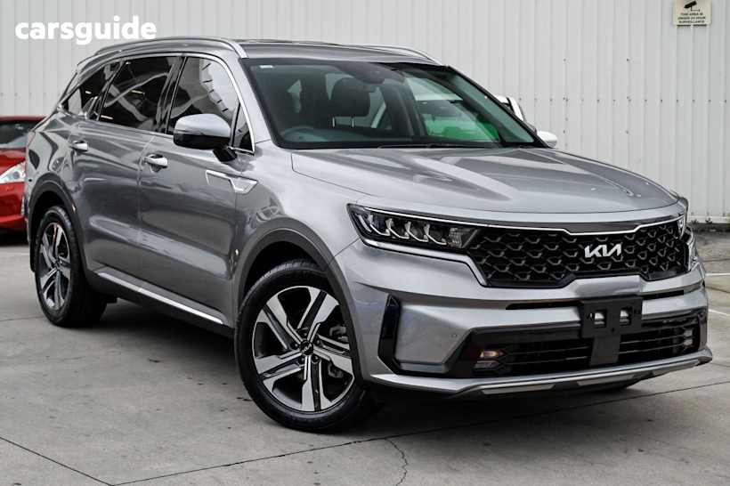 Grey 2022 Kia Sorento SUV SPORT+ 4X4