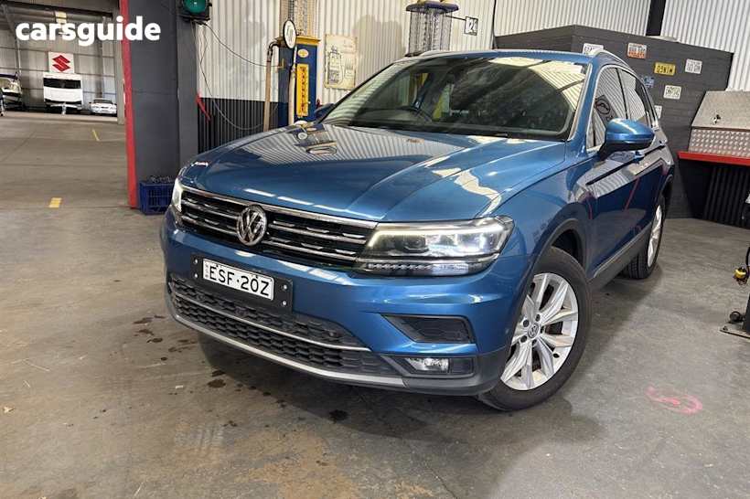 Blue 2018 Volkswagen Tiguan Wagon 162 Tsi Highline