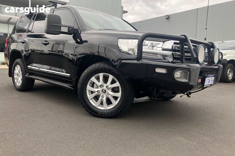 Black 2020 Toyota Landcruiser SUV SAHARA 4X4