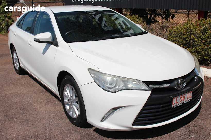 White 2017 Toyota Camry Sedan Altise