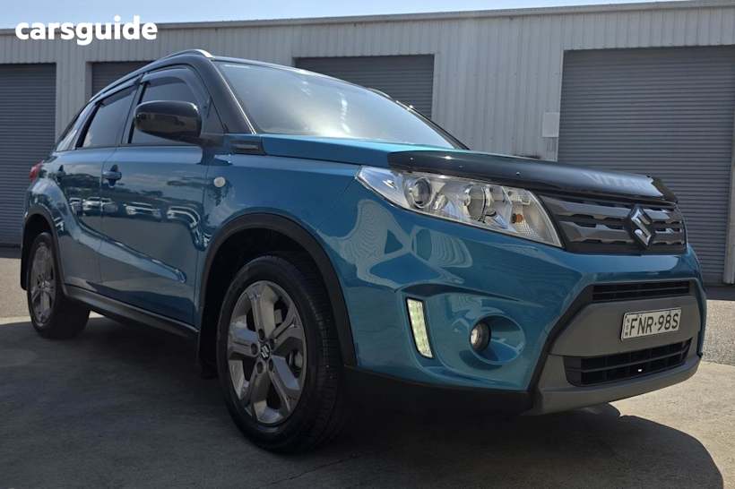 Blue 2018 Suzuki Vitara Wagon