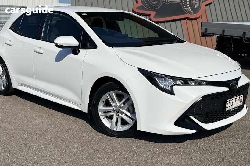 White 2022 Toyota Corolla Hatchback Ascent Sport