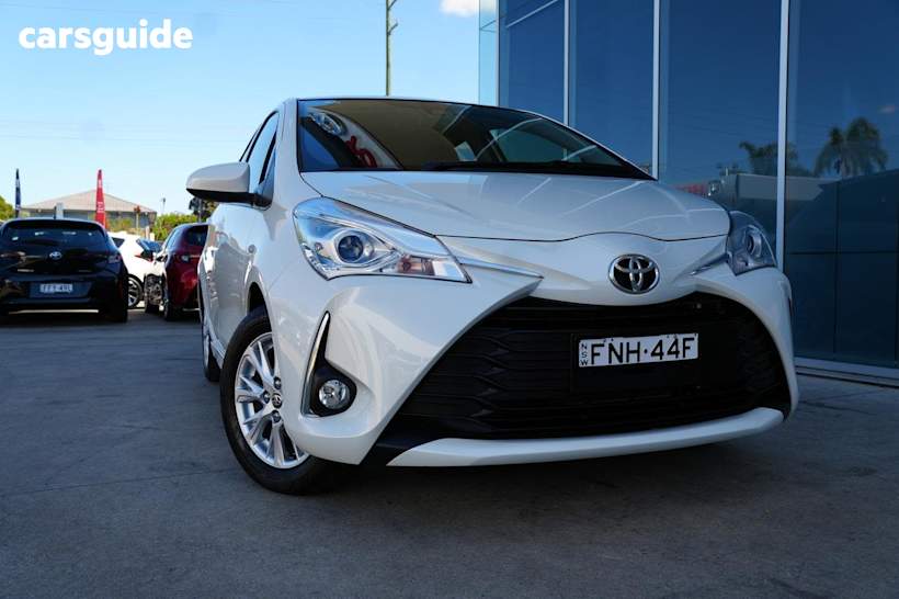 White 2019 Toyota Yaris Hatch