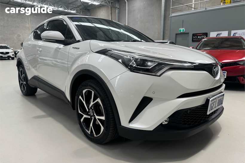 White 2017 Toyota C-HR SUV KOBA 4X4