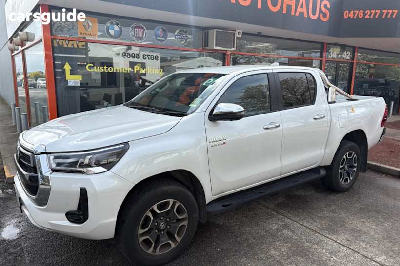 White 2023 Toyota Hilux Ute Tray SR5 4X4