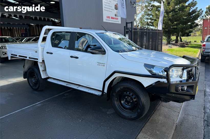 White 2019 Toyota Hilux Double Cab Chassis Sr (4X4)